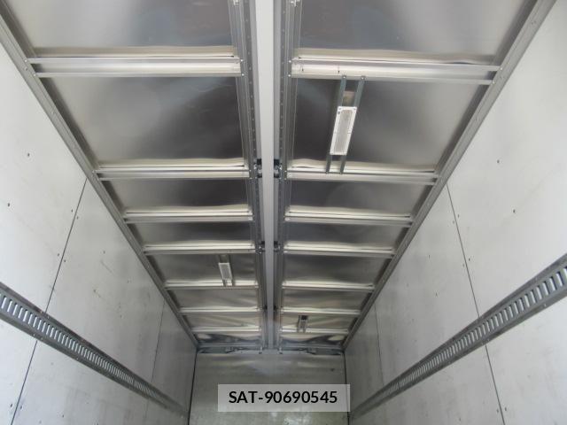 Mitsubishi FIGHTER 2021-04 8158432-13