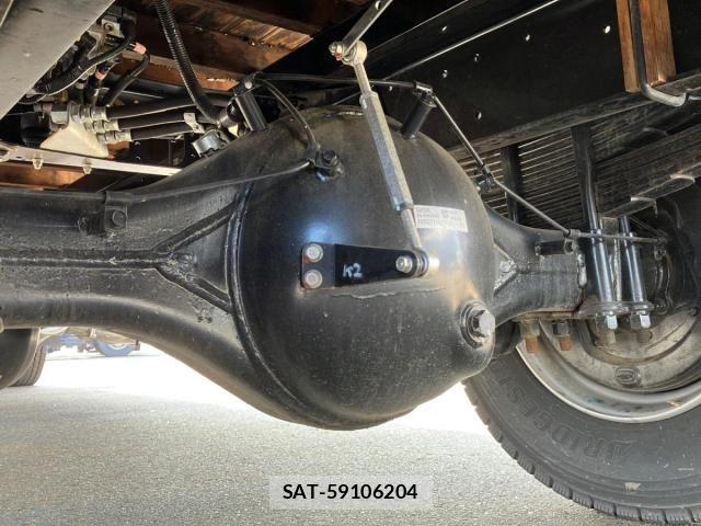 Mitsubishi FIGHTER 2023-11 8158419-15