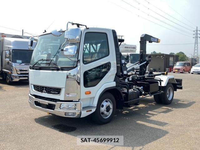 Mitsubishi FIGHTER 2025-08 8158418-0