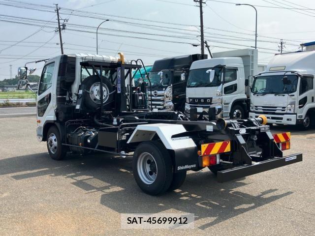 Mitsubishi FIGHTER 2025-08 8158418-3
