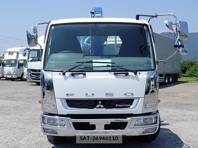Mitsubishi FIGHTER 2017-08 8158421-4