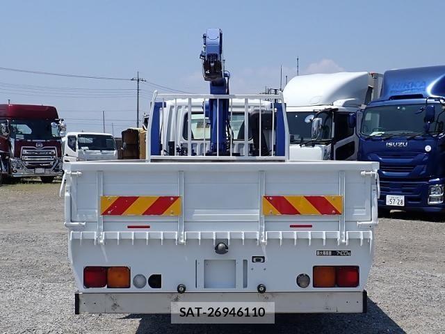 Mitsubishi FIGHTER 2017-08 8158421-5