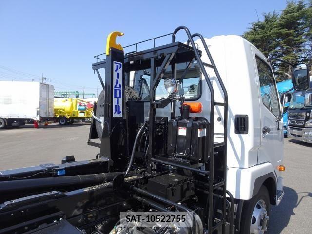 Mitsubishi FIGHTER 2026-03 8158420-11
