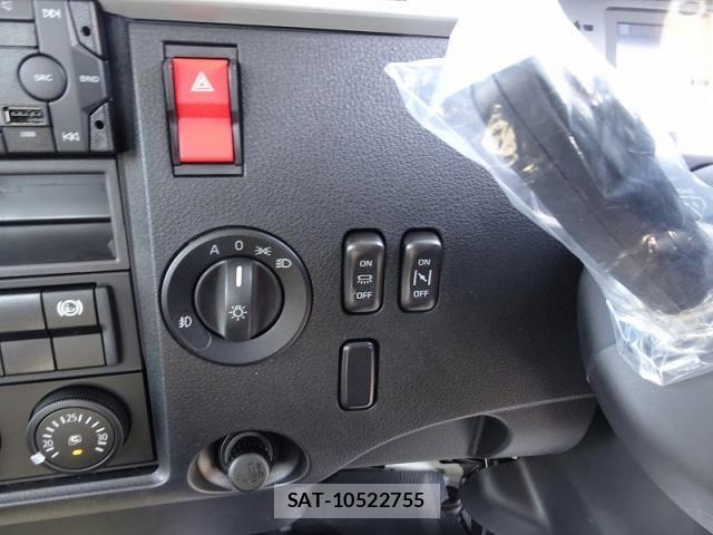 Mitsubishi FIGHTER 2026-03 8158420-19