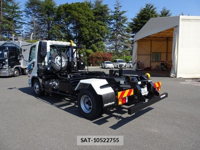 Mitsubishi FIGHTER 2026-03 8158420-3