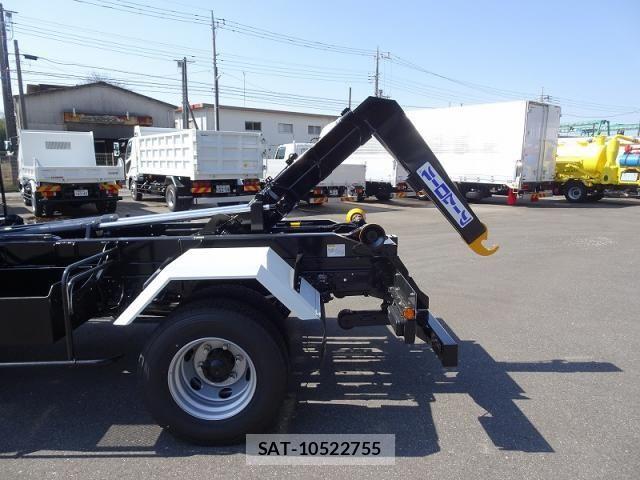Mitsubishi FIGHTER 2026-03 8158420-8