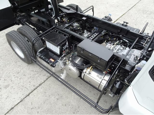 Mitsubishi FIGHTER 2026-03 8186371-21