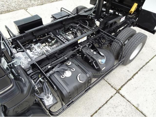 Mitsubishi FIGHTER 2026-03 8186371-22