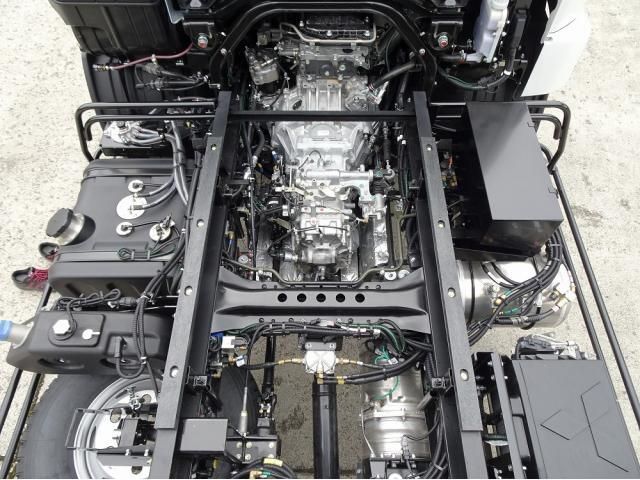 Mitsubishi FIGHTER 2026-03 8186371-23