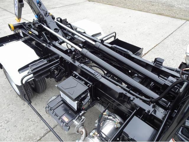 Mitsubishi FIGHTER 2026-03 8186369-11