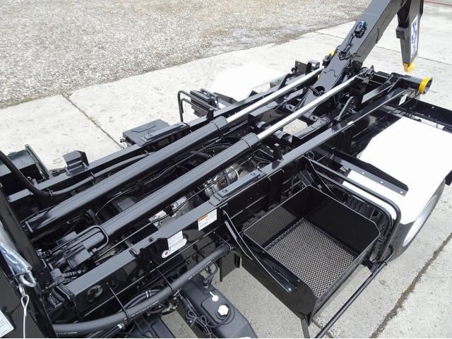 Mitsubishi FIGHTER 2026-03 8186369-12