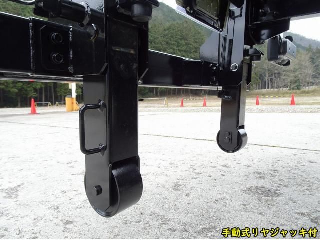 Mitsubishi FIGHTER 2026-03 8186369-24