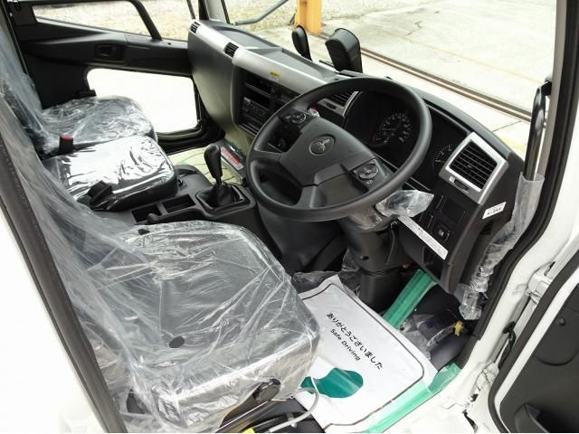 Mitsubishi FIGHTER 2026-03 8186369-7