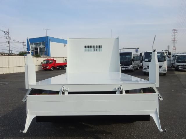 Mitsubishi FIGHTER 2026-03 8186370-15