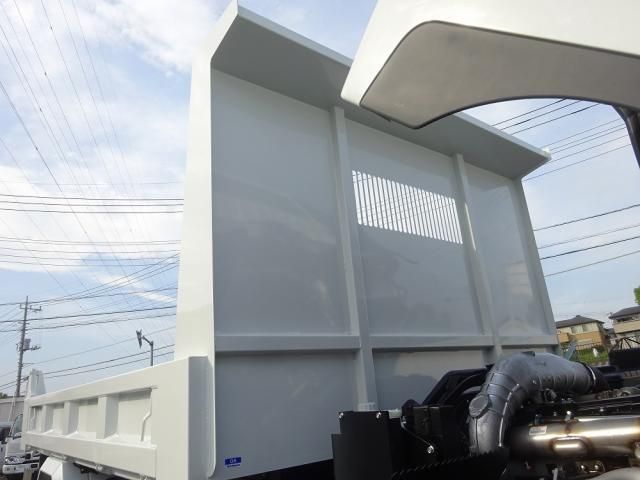 Mitsubishi FIGHTER 2026-03 8186370-20