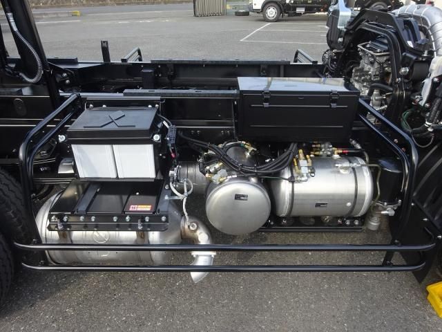 Mitsubishi FIGHTER 2026-03 8186370-27