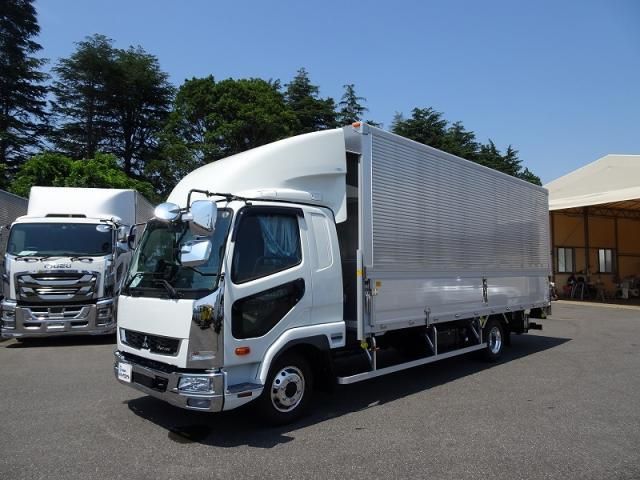 Mitsubishi FIGHTER 2025-11 8186359-0