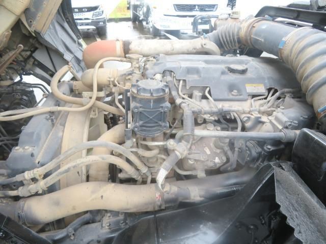 Mitsubishi FIGHTER 2009-12 8186378-10