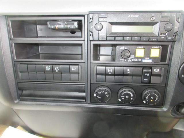 Mitsubishi FIGHTER 2026-04 8186372-13
