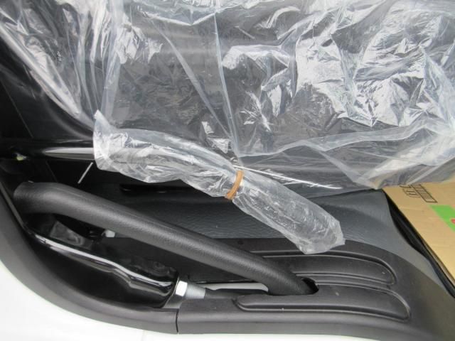 Mitsubishi FIGHTER 2026-04 8186372-18