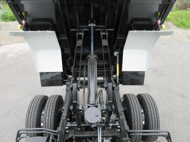 Mitsubishi FIGHTER 2026-04 8186372-29