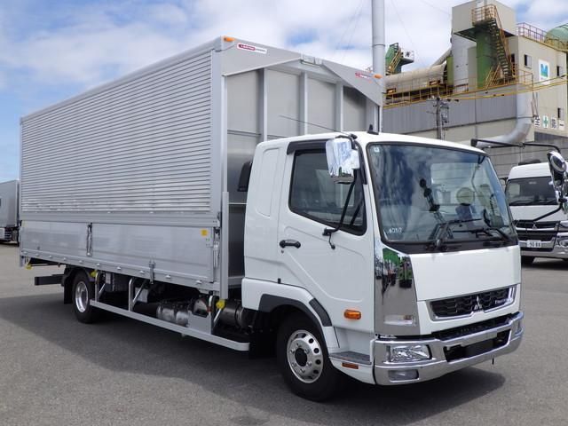 Mitsubishi FIGHTER 2025-10 8186365-2