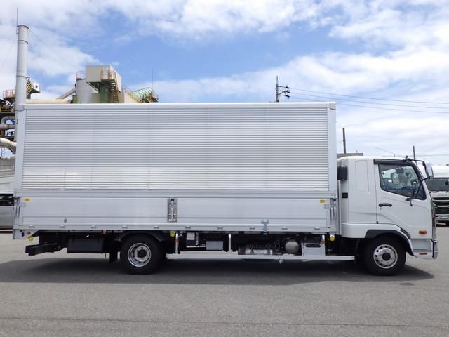 Mitsubishi FIGHTER 2025-10 8186365-8