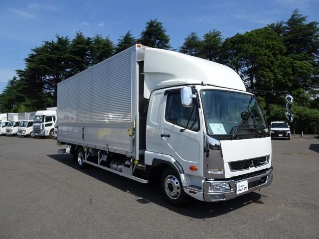 Mitsubishi FIGHTER 2025-11 8186354-1