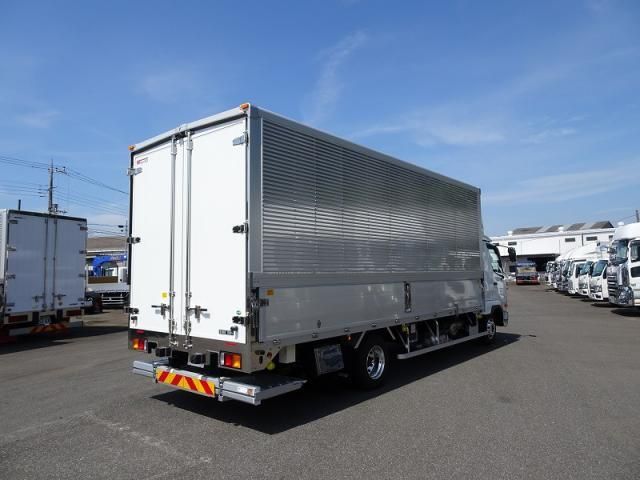 Mitsubishi FIGHTER 2025-11 8186354-2
