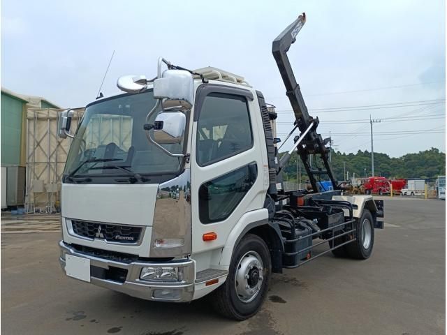 Mitsubishi FIGHTER 2024-07 8186368-5