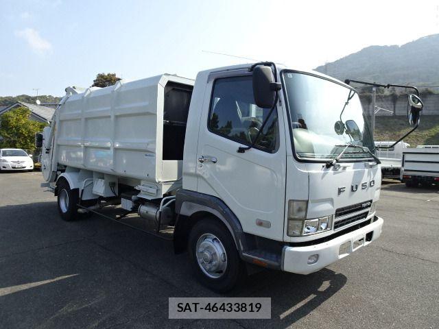 Mitsubishi FIGHTER 2005-03 8207505-1