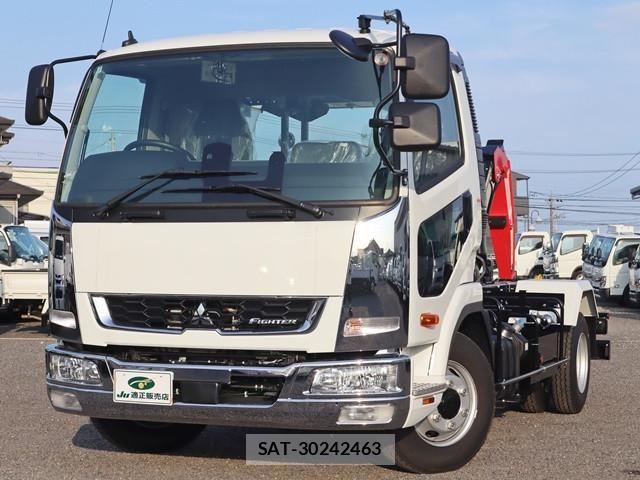 Mitsubishi FIGHTER 2026-02 8229973-9