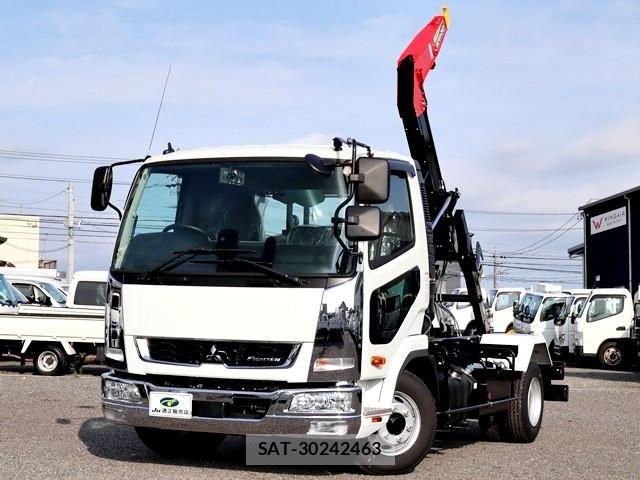 Mitsubishi FIGHTER 2026-02 8229973-10