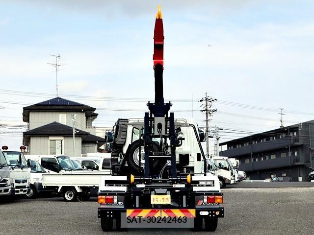 Mitsubishi FIGHTER 2026-02 8229973-14
