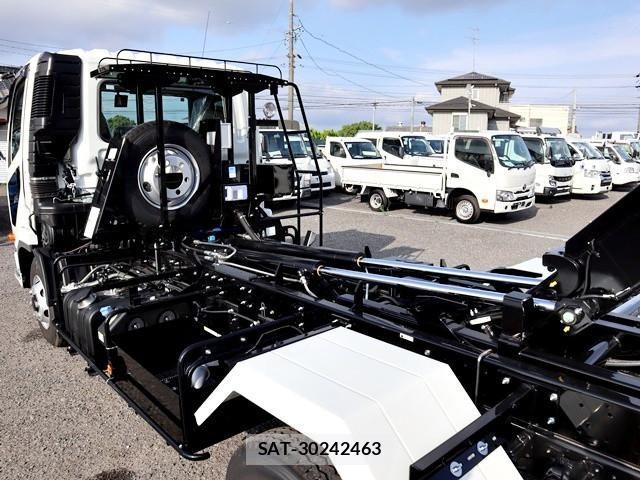 Mitsubishi FIGHTER 2026-02 8229973-16