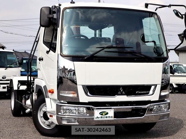 Mitsubishi FIGHTER 2026-02 8229973-3