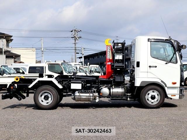 Mitsubishi FIGHTER 2026-02 8229973-7