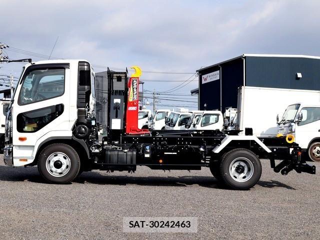 Mitsubishi FIGHTER 2026-02 8229973-8