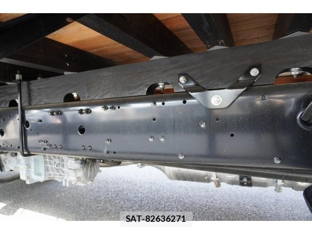 Mitsubishi FIGHTER 2024-06 8229958-11