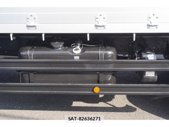 Mitsubishi FIGHTER 2024-06 8229958-16
