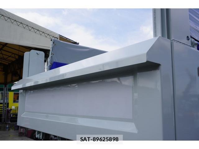 Mitsubishi FIGHTER 2024-07 8229940-22