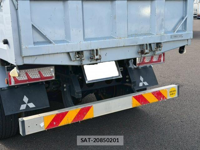 Mitsubishi FIGHTER 2014-10 8229974-20