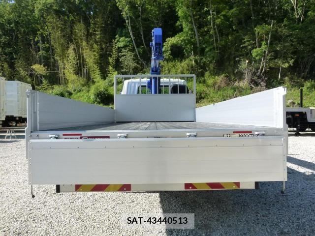 Mitsubishi FIGHTER 2026-04 8229961-9