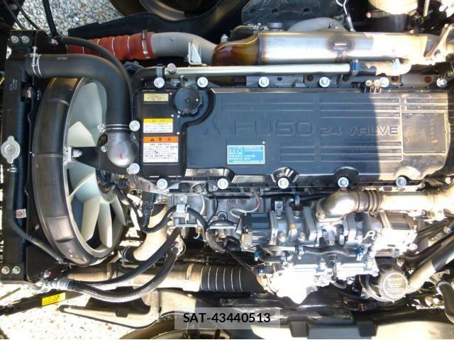 Mitsubishi FIGHTER 2026-04 8229961-25