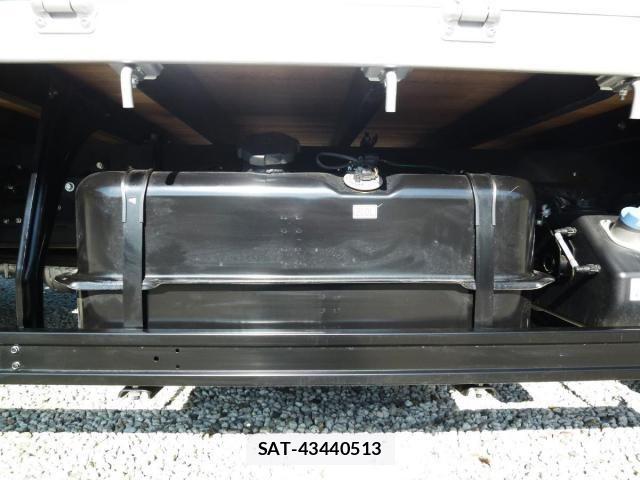 Mitsubishi FIGHTER 2026-04 8229961-27