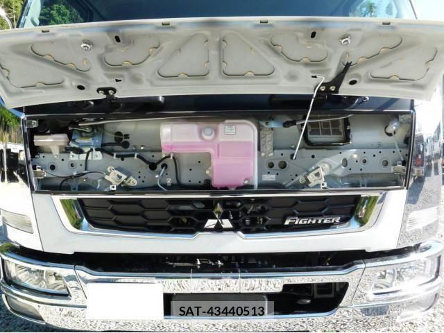 Mitsubishi FIGHTER 2026-04 8229961-7