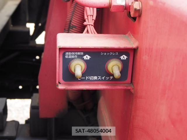 Mitsubishi FIGHTER 2006-06 8229978-17