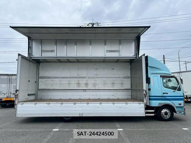 Mitsubishi FIGHTER 2014-07 8229982-10