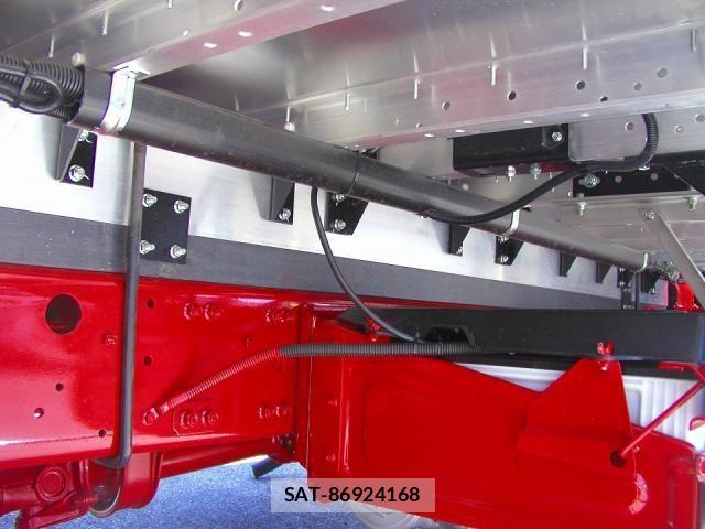 Mitsubishi FIGHTER 2026-04 8229938-7