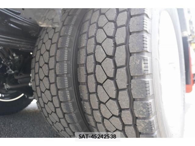 Mitsubishi FIGHTER 2025-12 8229939-9